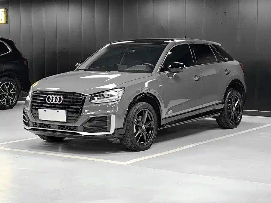 Audi Q2 L I 2021