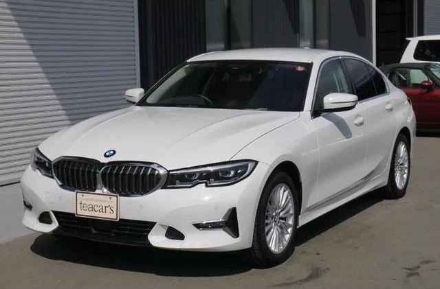 BMW 3 серии 318i VII 2022